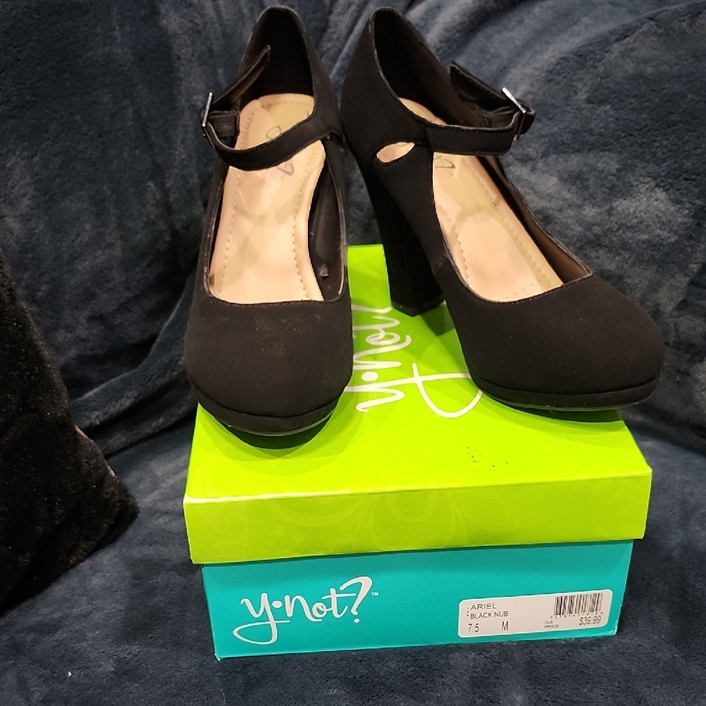 Y•Not? Black Nub Ariel Block Heels Women's Size 7.5